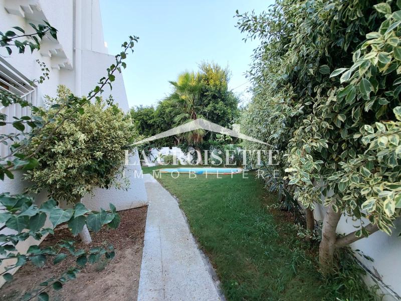 Villa S+6 avec piscine à La Marsa